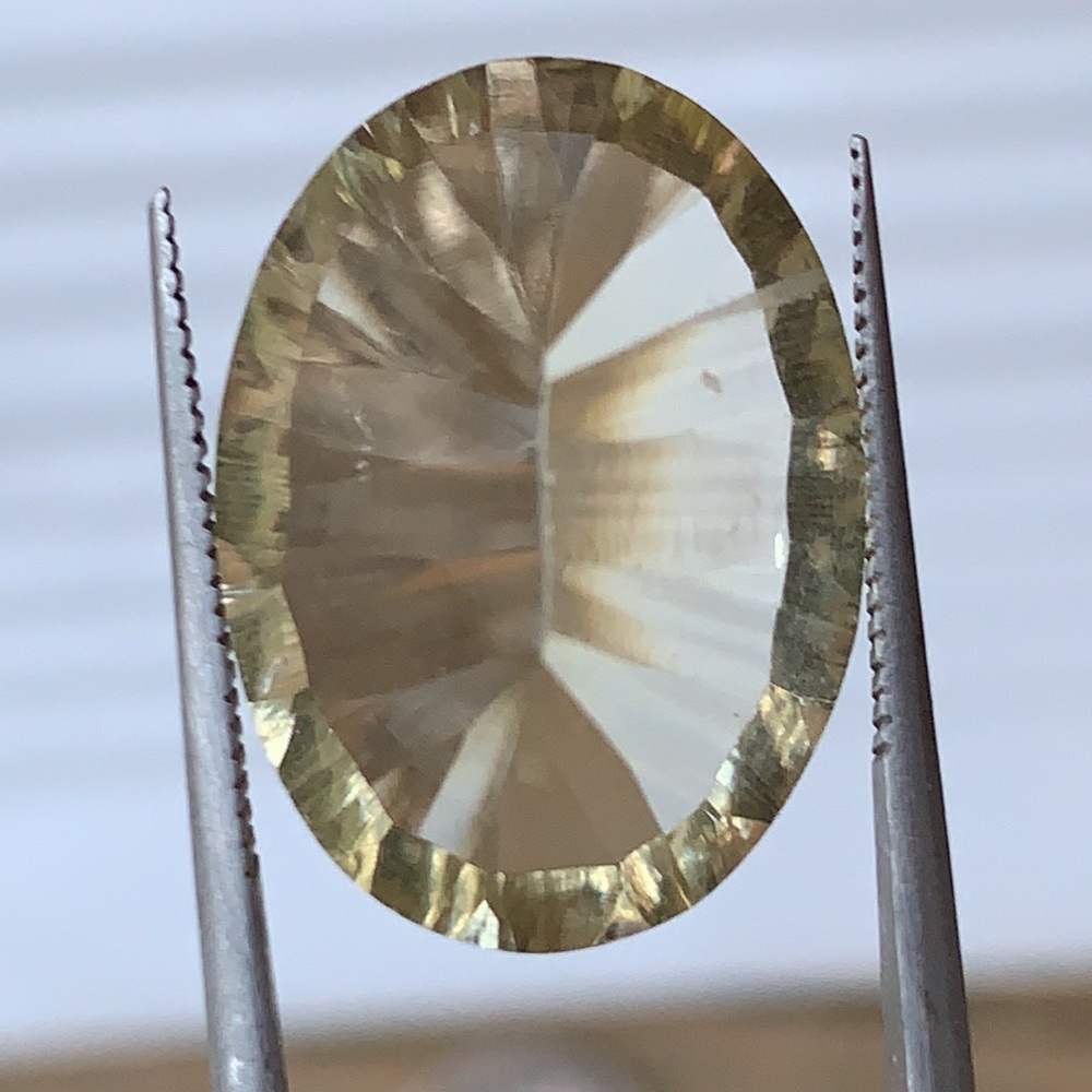 12.39 Ct Oval Master Cut Lemon Quartz Gemstone - Picture 4 of 13
